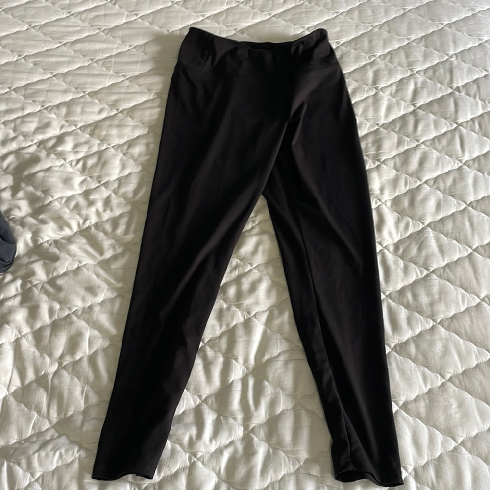 Black leggings